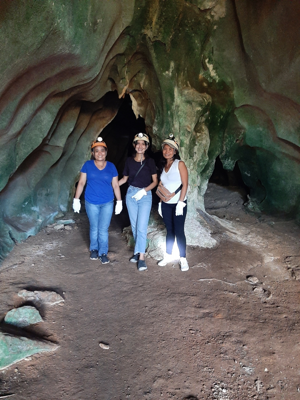 7 Must-Visit Places in the Philippines - Puerto Princesa Subterranean River National Park - Hundred Caves